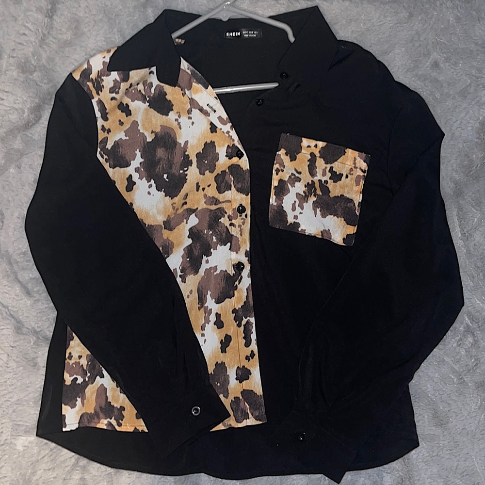 NEVER WORN BUTTON DOWN BLACK BLOUSE!